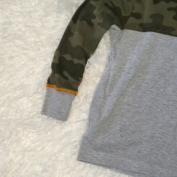 TOMMY BAHAMA PULLOVER HOODIE - Picture 3 of 7